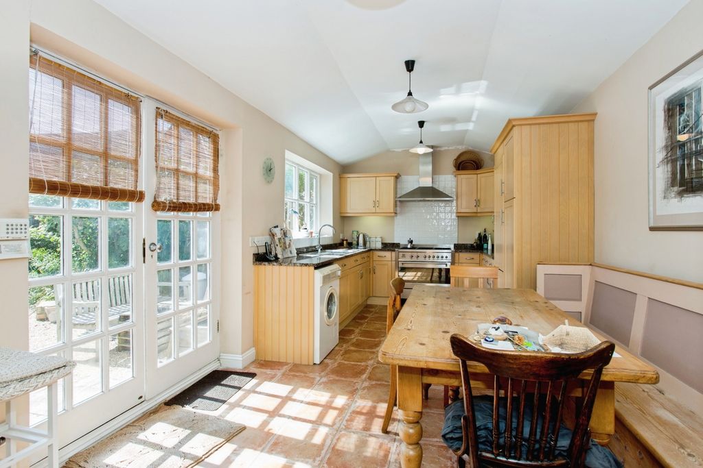 Property photo 3 of 26 Pbox-Img.Jpg