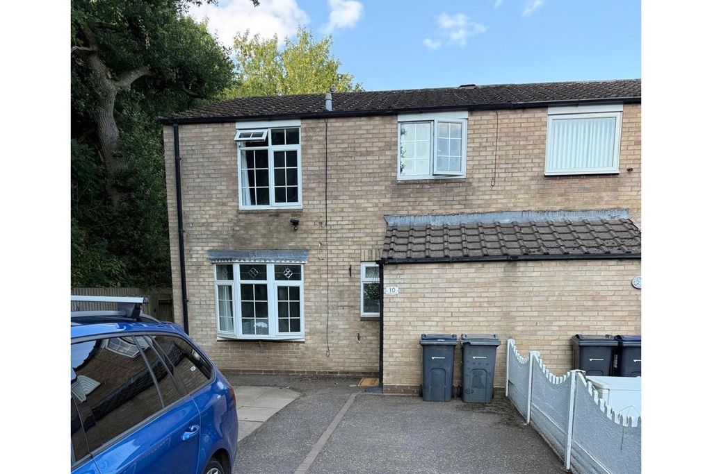 Property photo 1 of 10 Front View