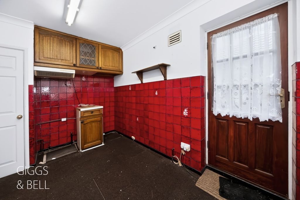 Property photo 2 of 21 5235262