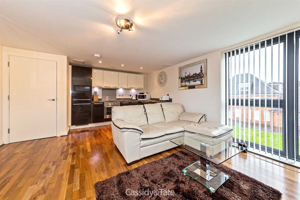Property photo 2 of 14 5Winchestercourt-09.Jpg