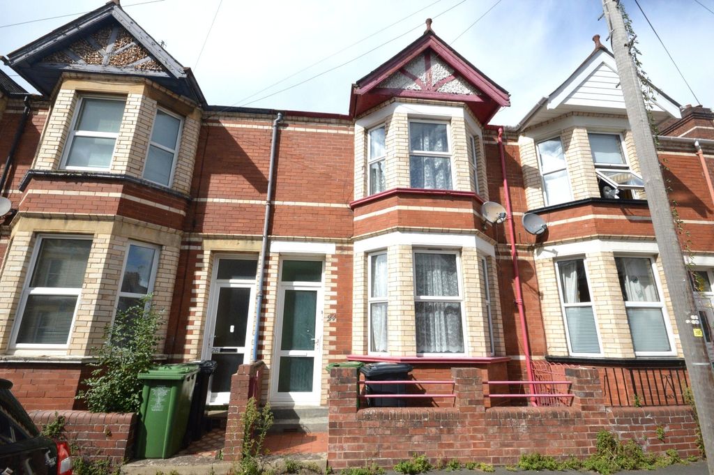 Property photo 1 of 10 Front