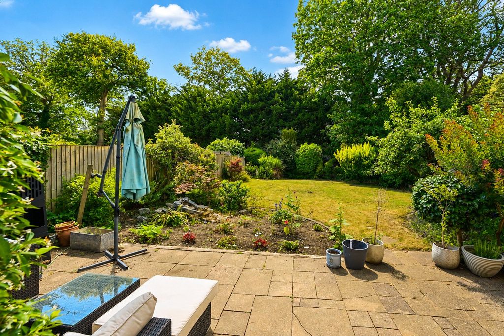 Property photo 2 of 17 Picture No. 18