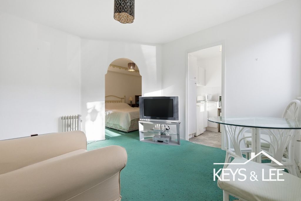 Property photo 2 of 9 3942313