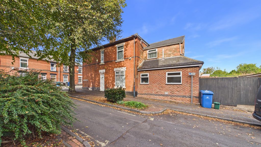 Property photo 1 of 7 5548981