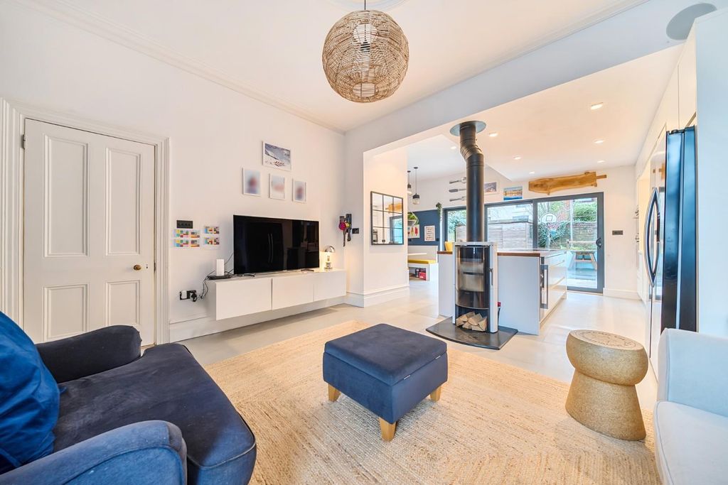 Property photo 3 of 21 1404581-10-6978E93Edbfd7.Jpg