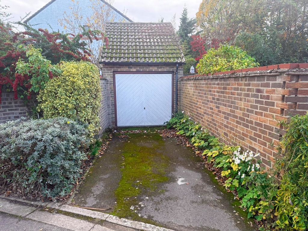 Property photo 3 of 21