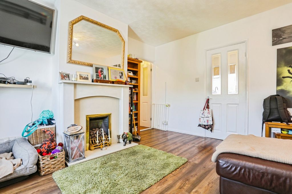 Property photo 2 of 16 Photo