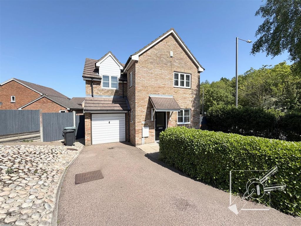 Property photo 1 of 18 External