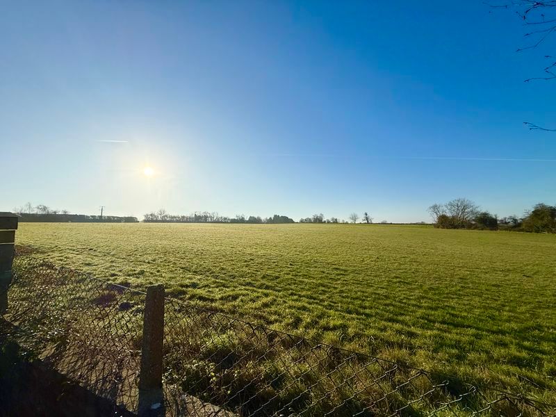 Property photo 2 of 12 Views