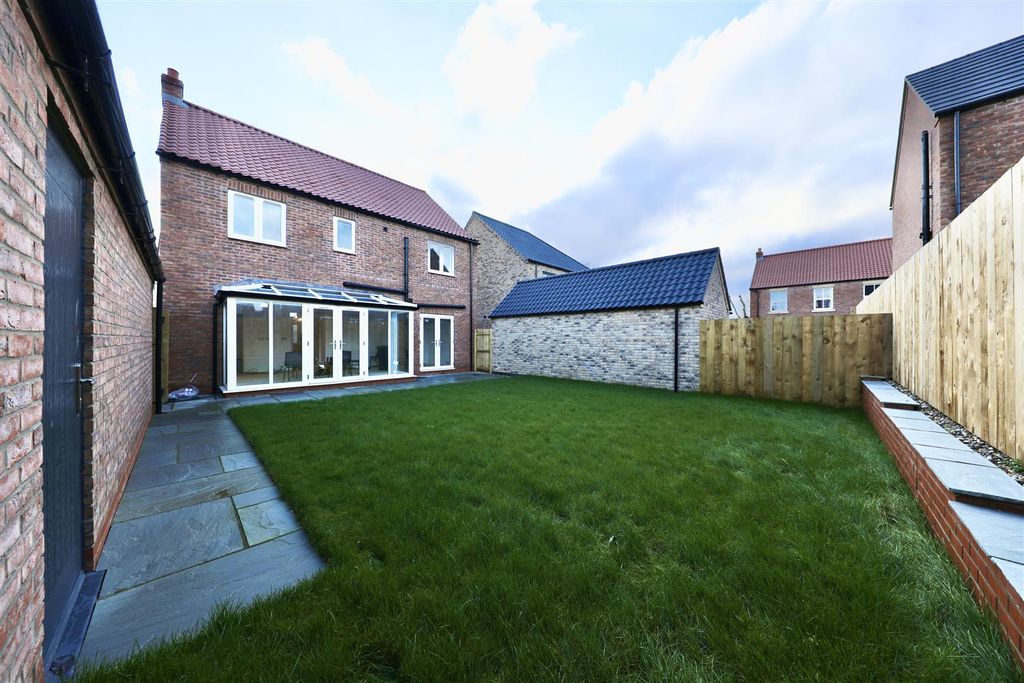 Property photo 2 of 2 0A4A8347 3.Jpg