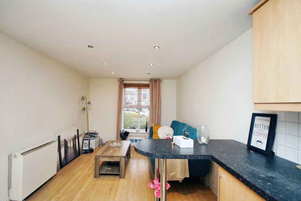 Property photo 3 of 17 Photography