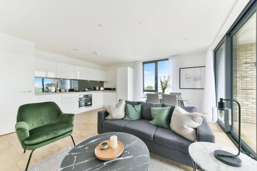 Property photo 1 of 13 Living