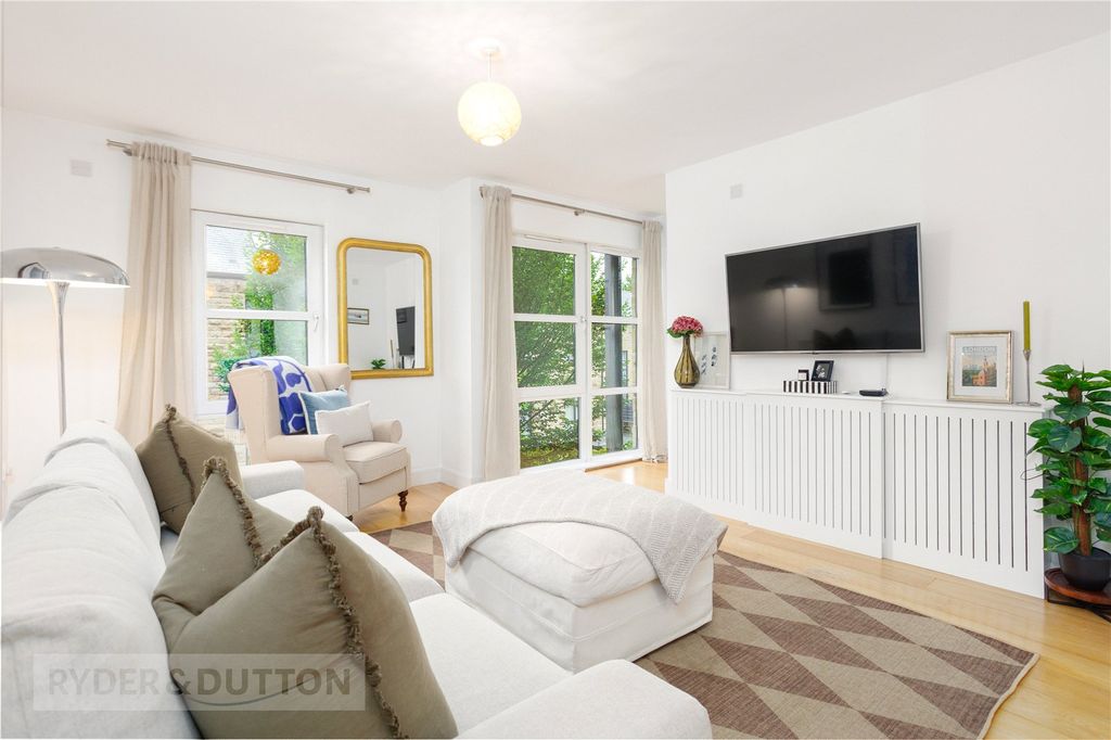 Property photo 3 of 25 Picture No. 07