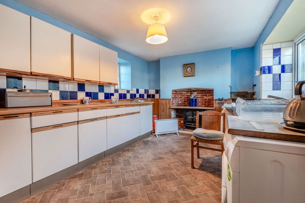 Property photo 2 of 10
