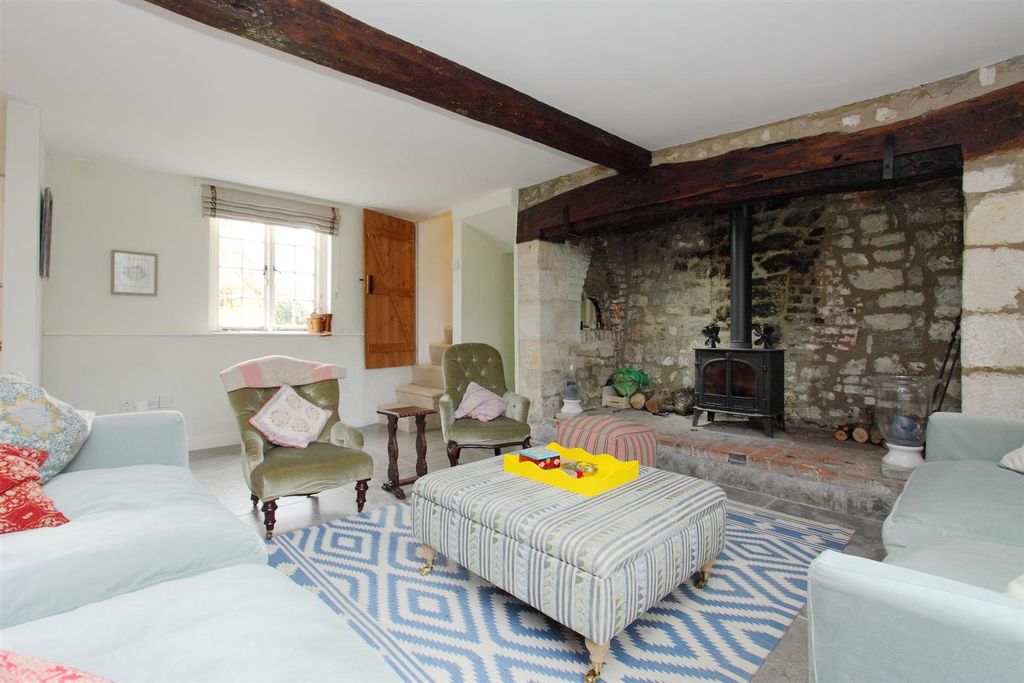 Property photo 3 of 19 Milestone Cottage Ph20.Jpg