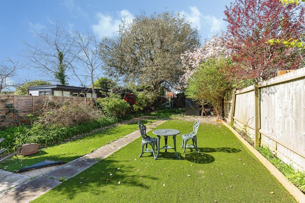 Property photo 2 of 14