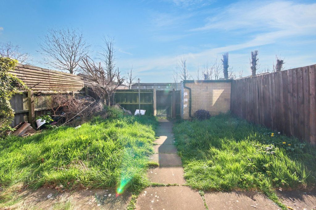 Property photo 3 of 20