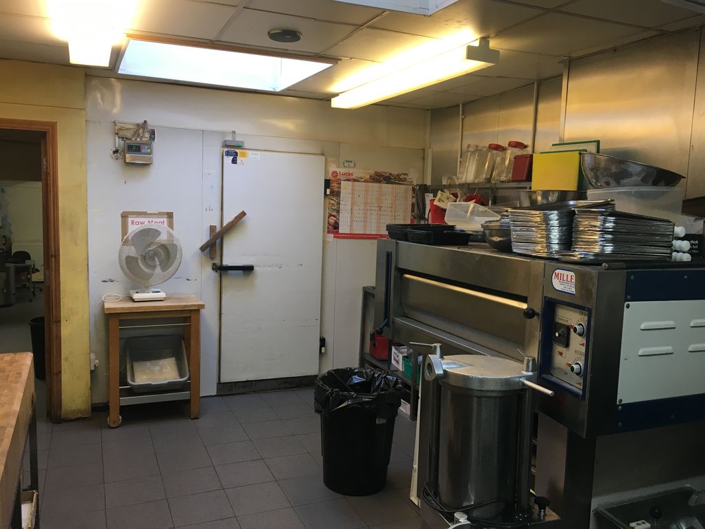 Property photo 3 of 6