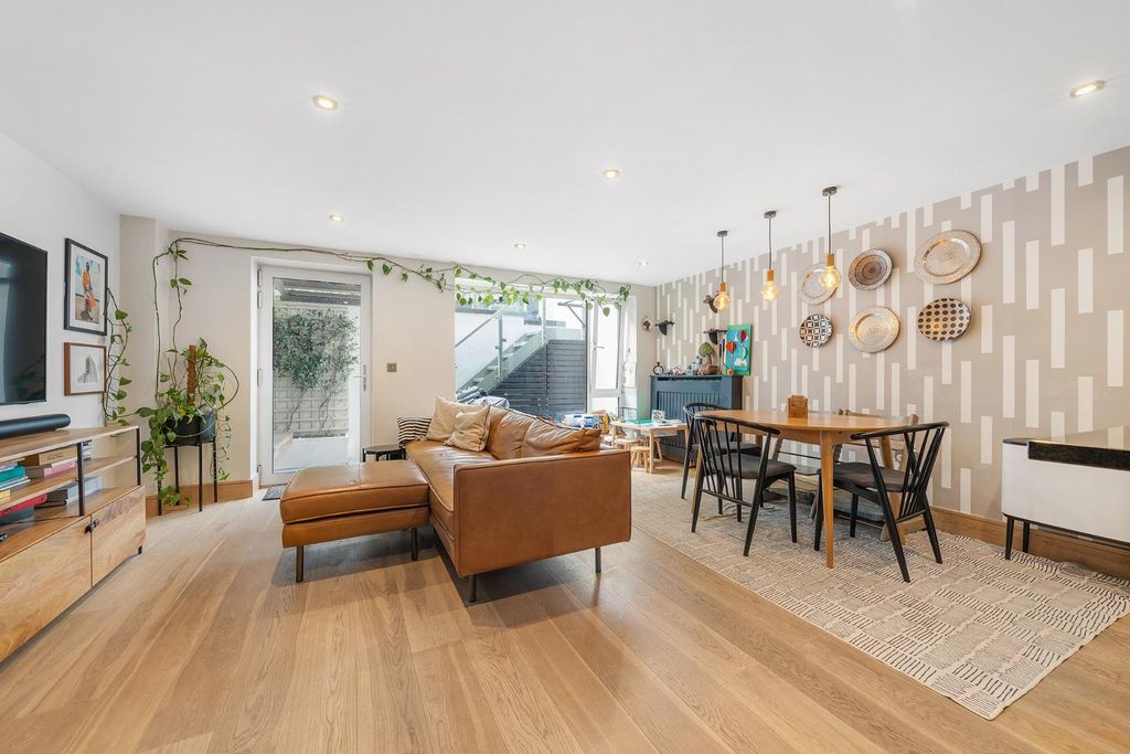 Property photo 3 of 20 Open Plan (3).Jpg