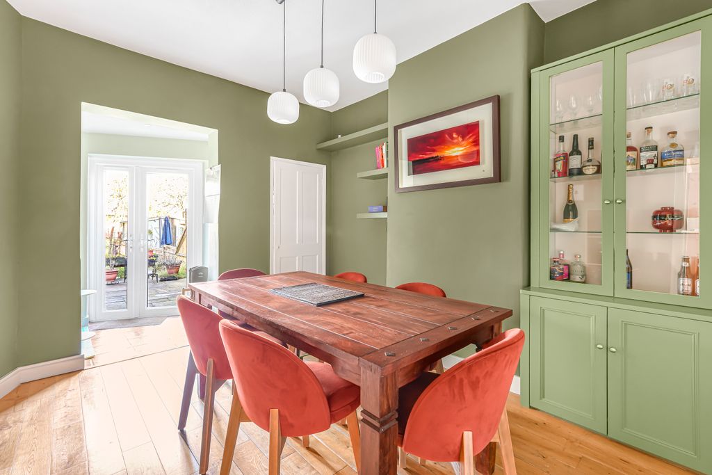 Property photo 2 of 17 Mnh08006