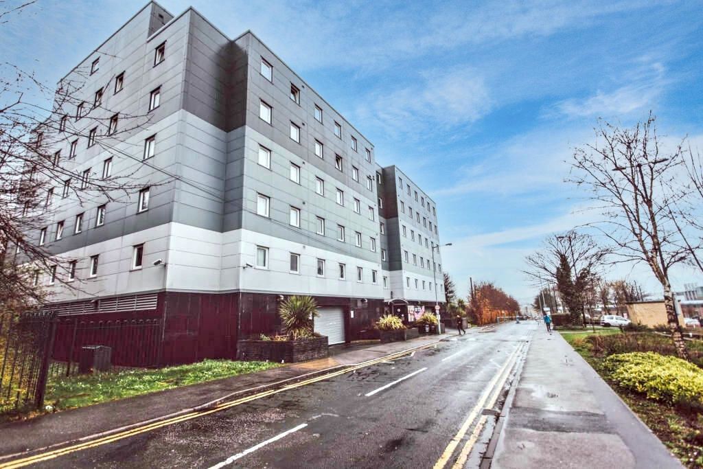 Property photo 1 of 6