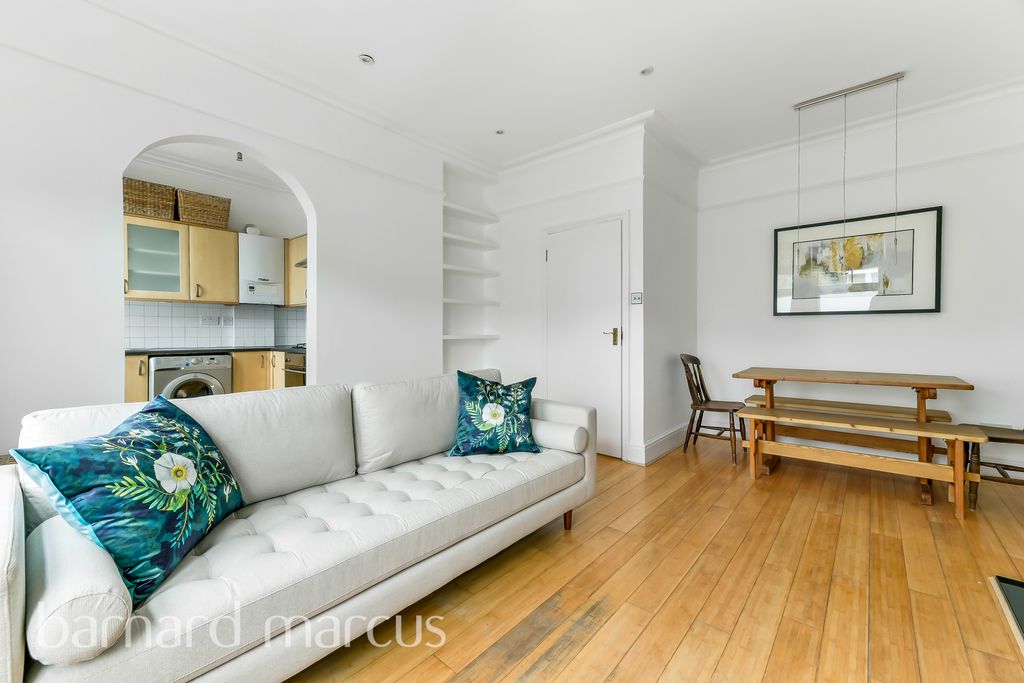 Property photo 1 of 7 Living Room