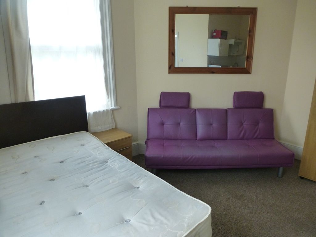 Property photo 2 of 6 5162331