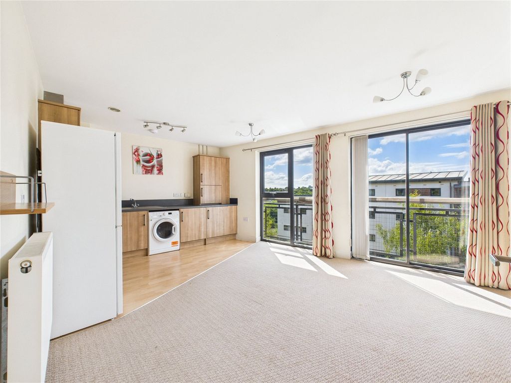 Property photo 3 of 11 Picture No. 14