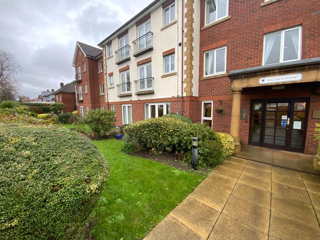 Property photo 1 of 11