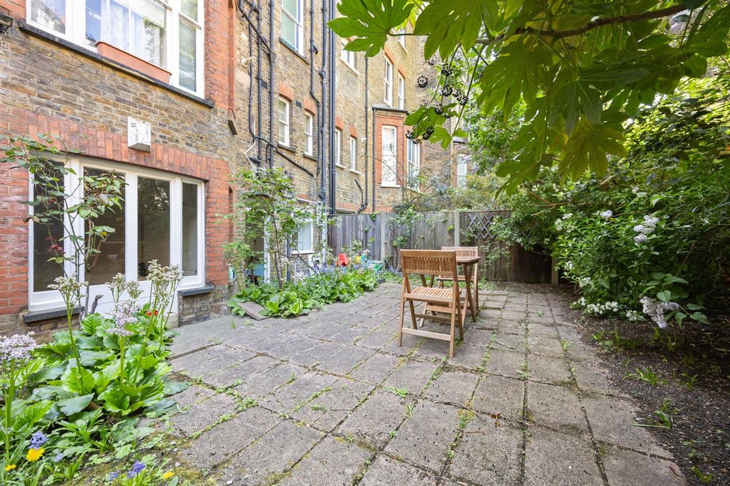 Property photo 2 of 14