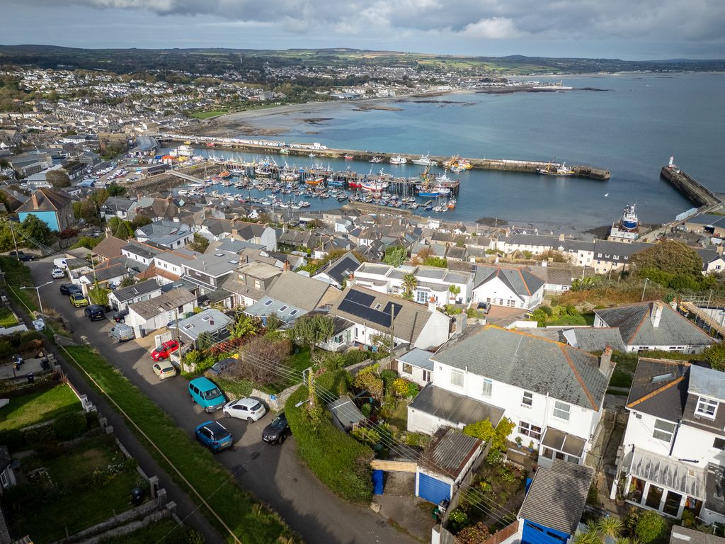 Property photo 2 of 30