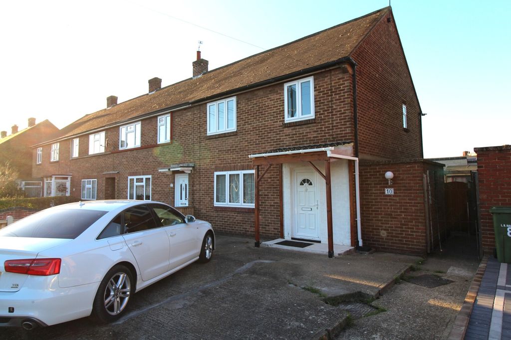 Property photo 1 of 8 Exterior