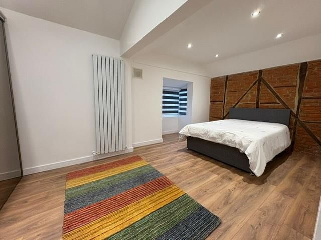 Property photo 2 of 9 Bedroom