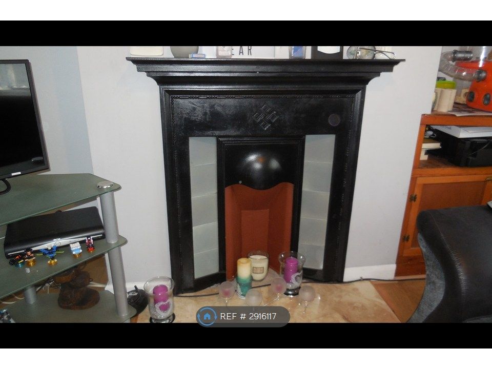 Property photo 3 of 11 Feature Fireplace