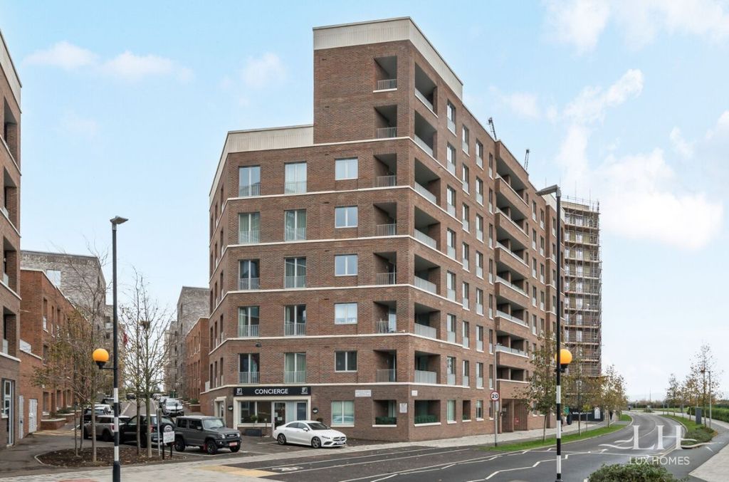 Property photo 1 of 21