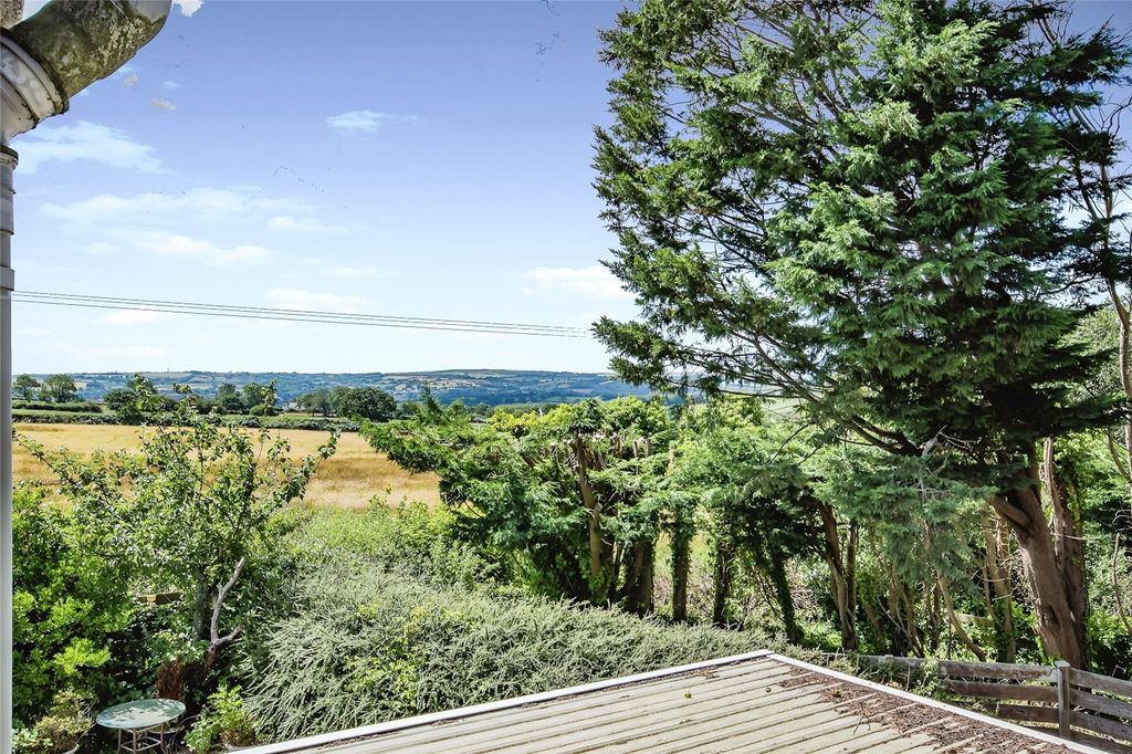Property photo 2 of 39 Picture No. 46