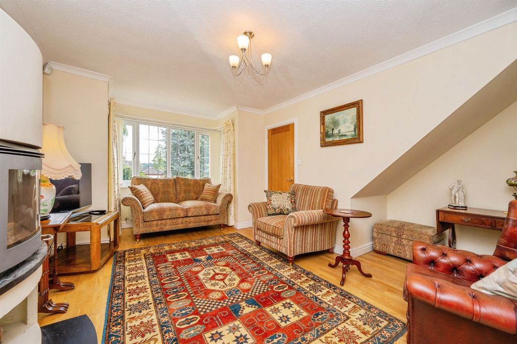 Property photo 2 of 31