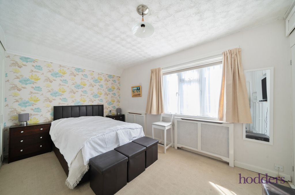 Property photo 3 of 21 496Aceac-1158-4F1...