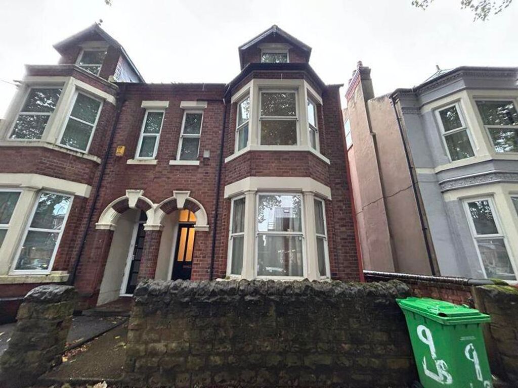 Property photo 3 of 14 A Charming Exterior View Of A Well-Maintained Prop...