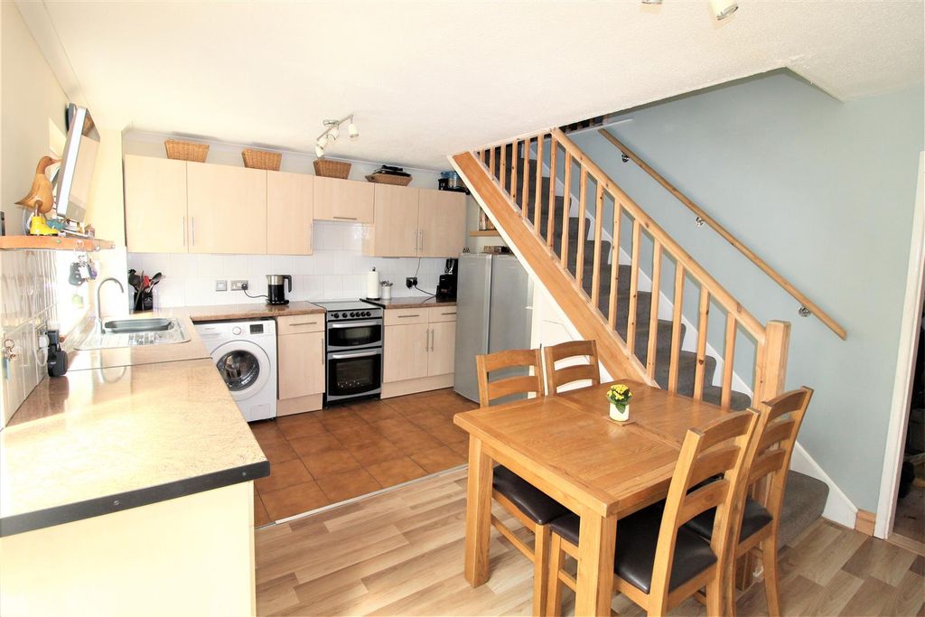 Property photo 3 of 9 Img_5572 (2).Jpg