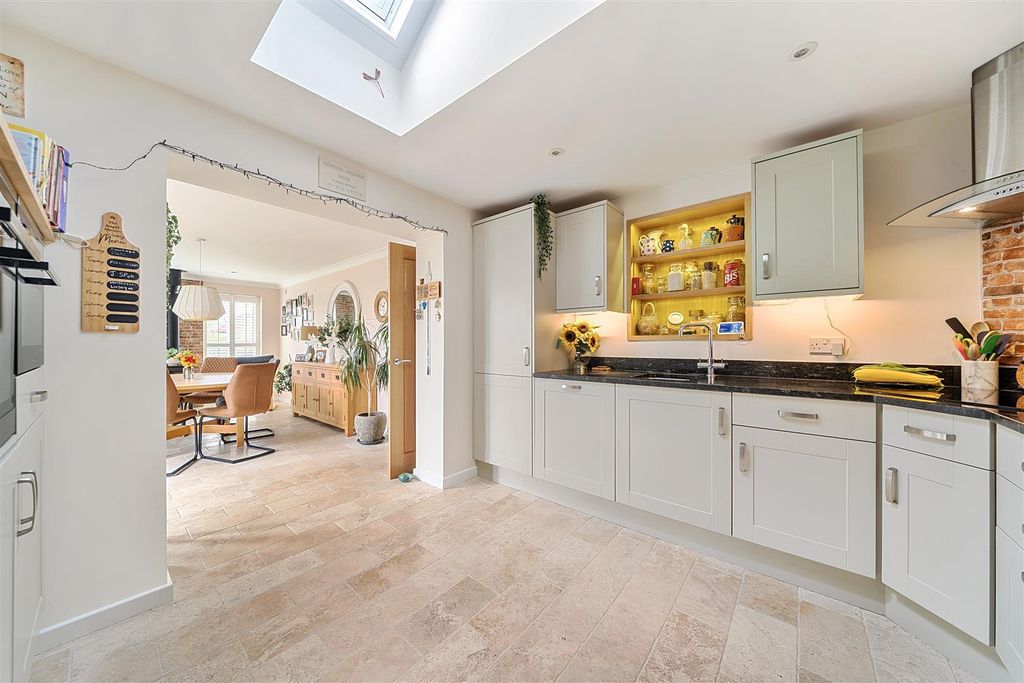 Property photo 2 of 18 Kitchen