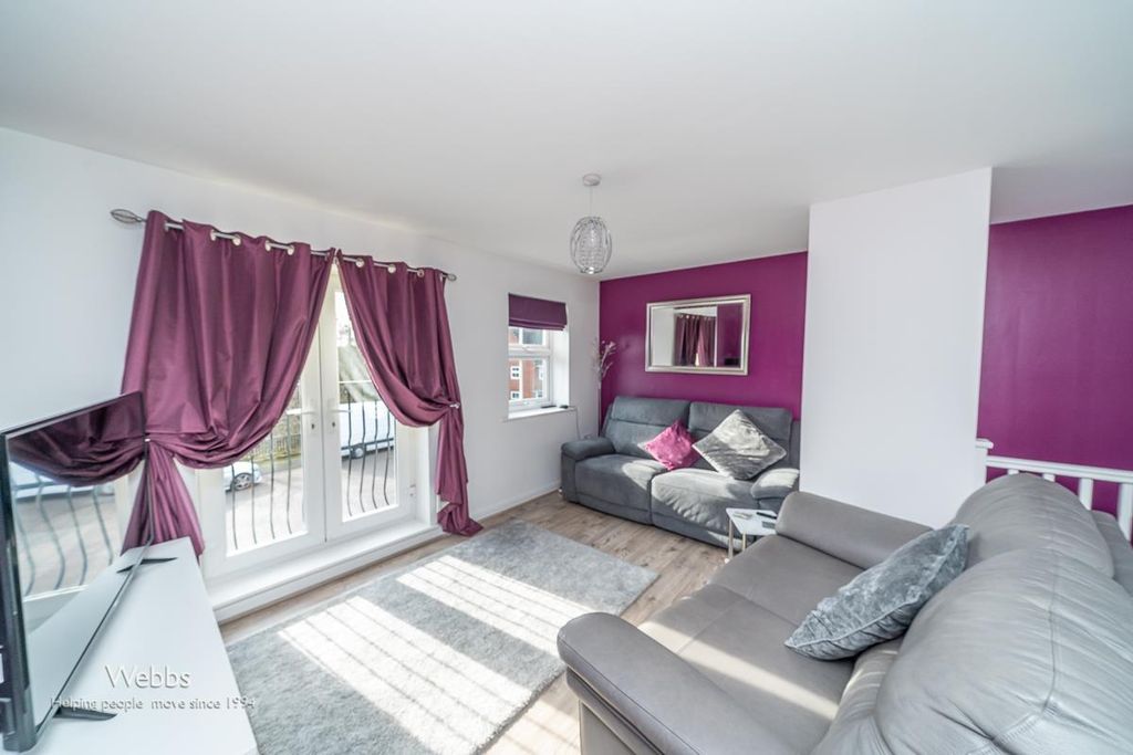Property photo 3 of 25 Â© Webbs Estate Agents Â© (11 Of 27).Jpg