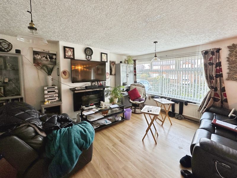 Property photo 2 of 14 Lounge