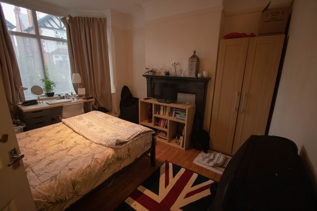 Property photo 3 of 7 Bedroom