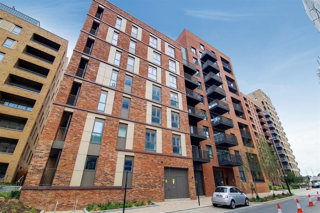 Property photo 3 of 10 0_Exterior-0.Jpg