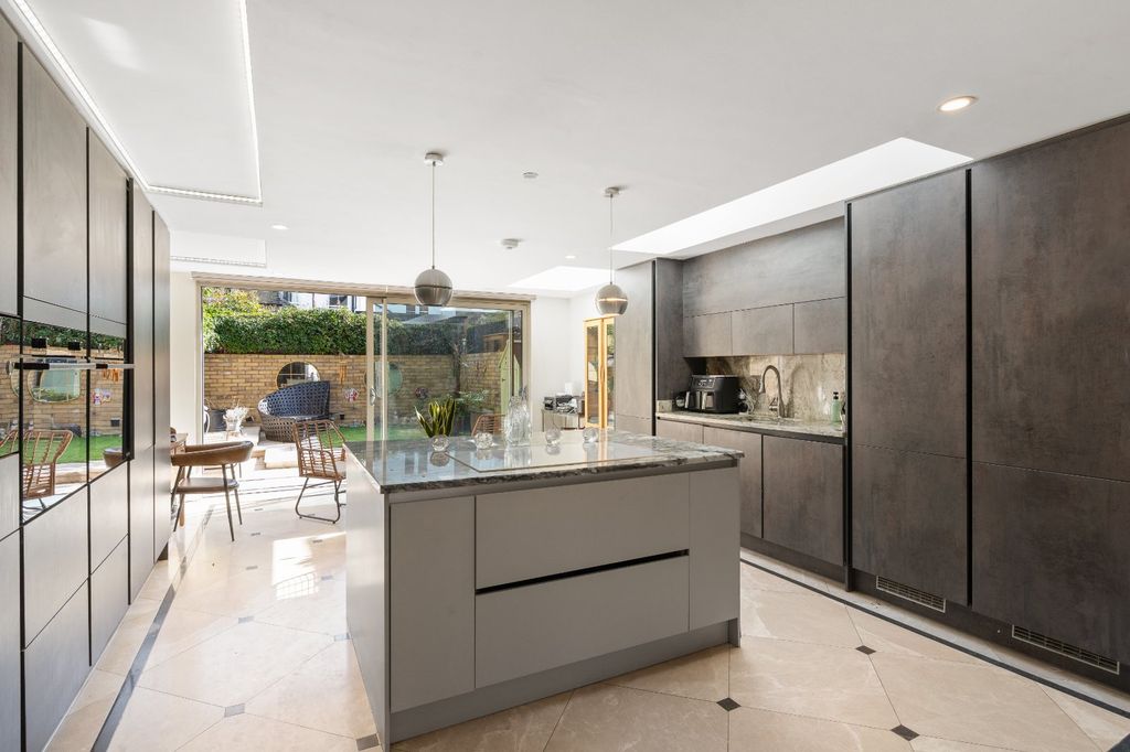 Property photo 1 of 13 Kitchen/Dining
