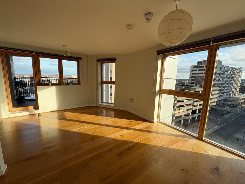 Property photo 2 of 12