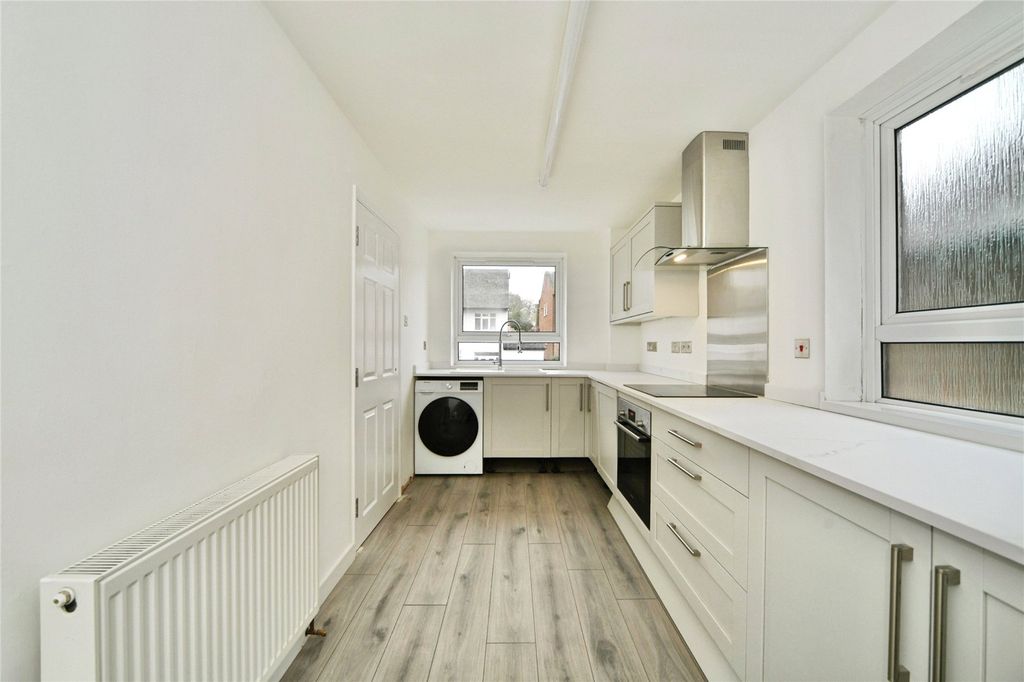 Property photo 2 of 17 Picture No. 37