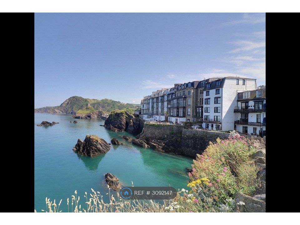 Property photo 2 of 34 Top Floor Two Bed Apartment Next To The Sea