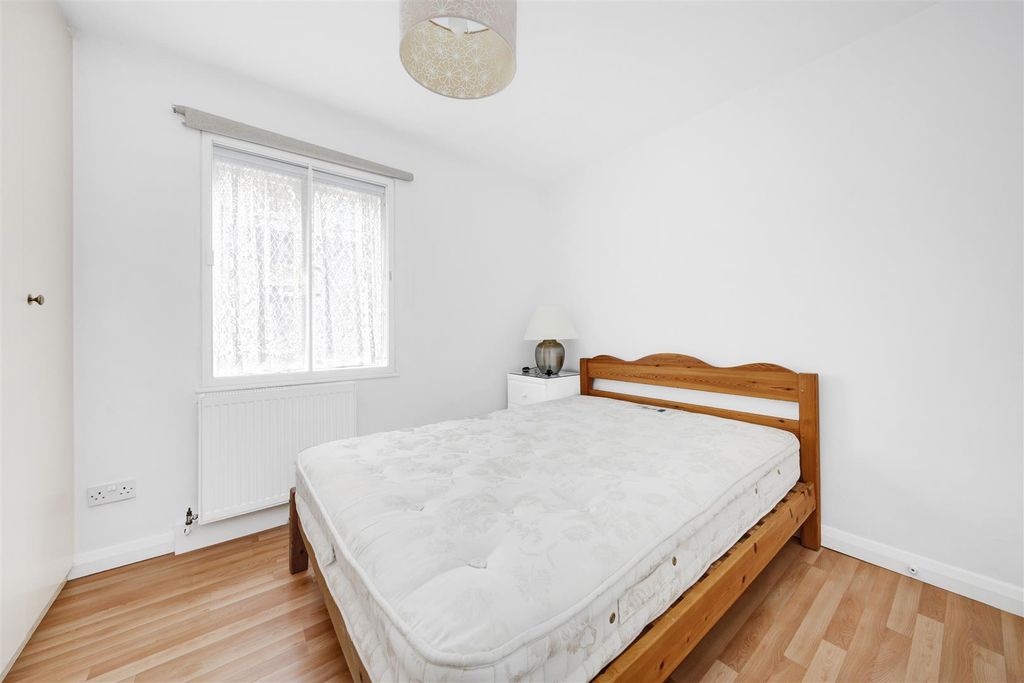 Property photo 3 of 4